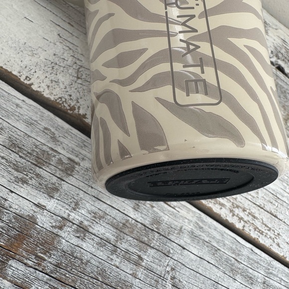 Brumate 40oz Era. Zebra Print - Picture 4 of 8